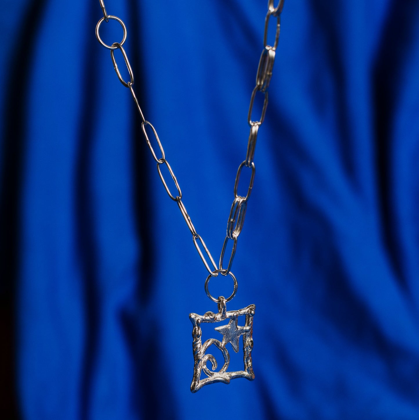 PORTAL PENDANT